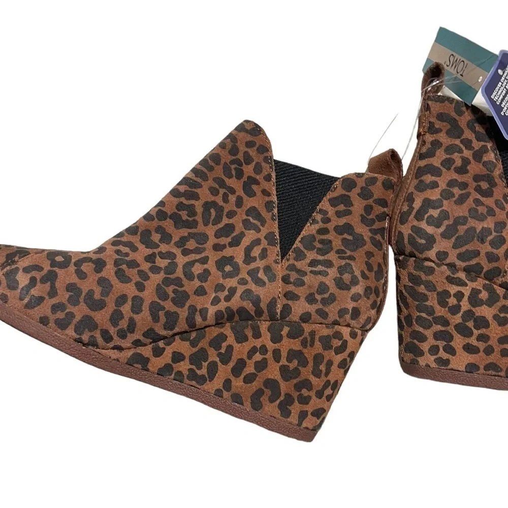 Toms Kelsey Cheetah Print Suede Pull On Chelsea Boots 9 Animal‎